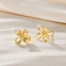 Cargar imagen en el visor de la galería, Leah Stud Earrings
