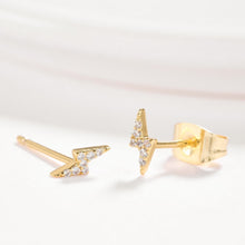 Cargar imagen en el visor de la galería, Stormi Stud Earrings
